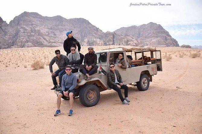 Jeep Tour in Wadi Rum with Professional Guide (Full day) - Key Points