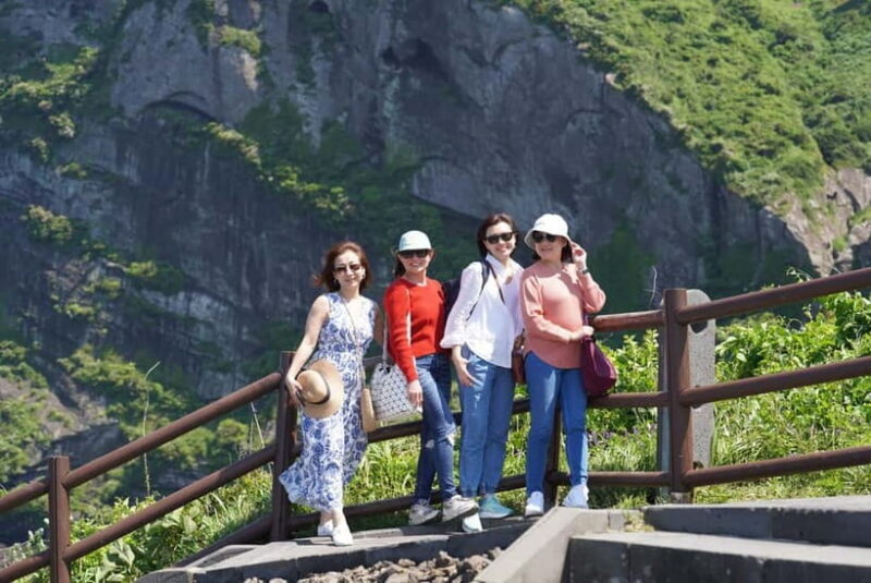 Jeju: Eastern Jeju UNESCO Spots Day Tour - The Itinerary: A Day Packed with Iconic Sights