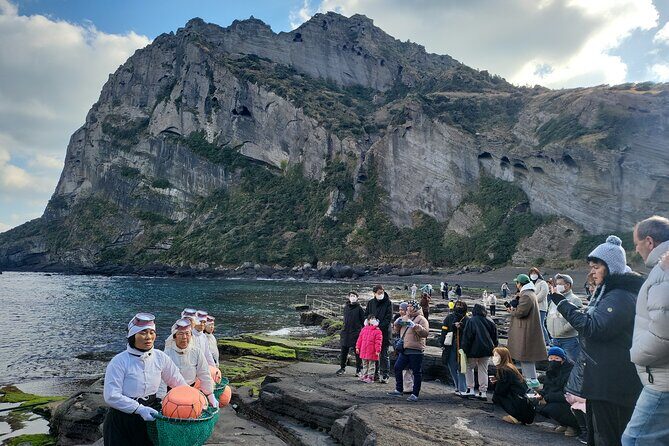 Jeju Island Bus Tour Or Taxi Tour in the East of Jeju island - The Sum Up