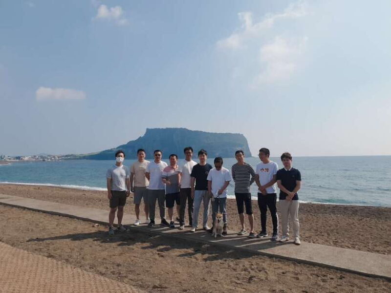 Jeju Island: Hallasan Mountain Winter Scenery Guided Tour - The Experience in Detail