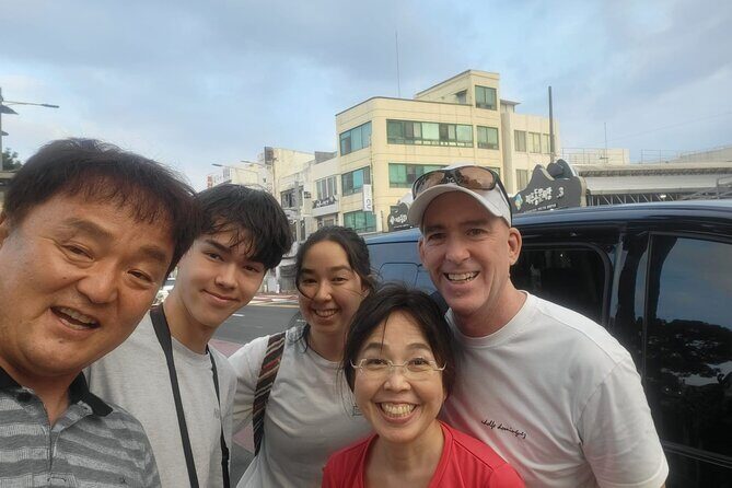 Jeju island Jumbo Taxi Private Tour with Mr.Hong South of Jeju - Key Points