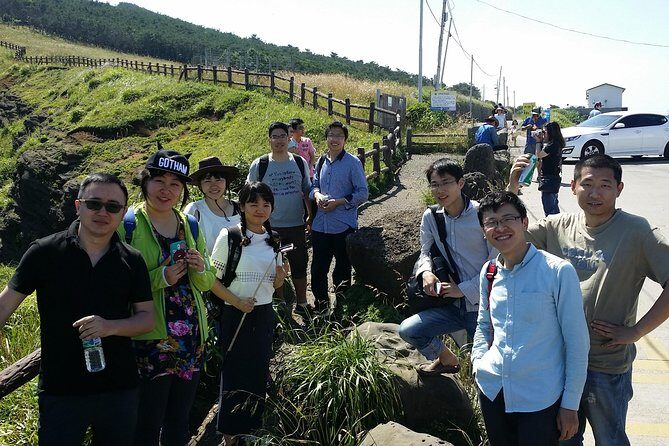 Jeju island: Van tour with a guide who the most loves JEJU - Who Will Love This Tour?
