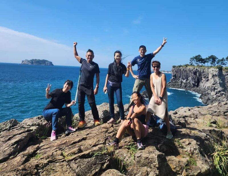 Jeju Private Taxi Tour with a Licenced English Guide-Driver - Key Points