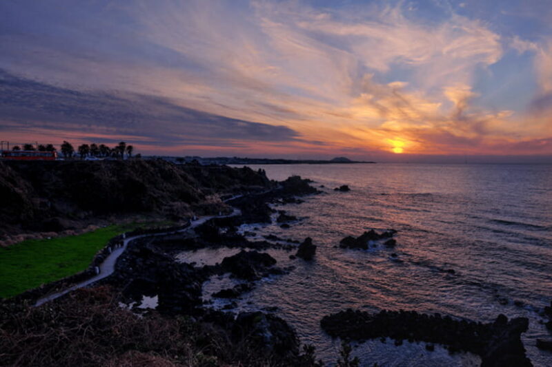 Jeju: Sunset Tour Olle Trail Walking Tour with Hotel Pickup - Discovering Jeju’s Sunset: A Detailed Look at the Olle Trail Walking Tour