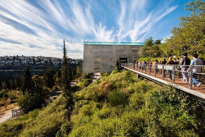 Jerusalem Yad Vashem Holocaust History Museum Tour - A Closer Look at the Tour Experience