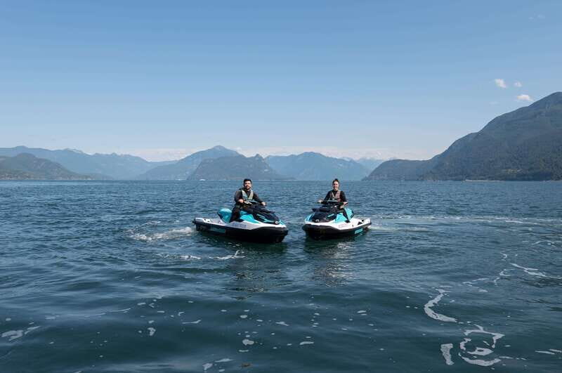 Jetski to Bowen Island, incl beer, wine, coffee or icecream - A Stop at Bowen Island: Food, Drink, and Exploration