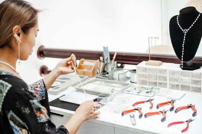 Jewelry Small Group Masterclass - The Reviews and What Travelers Say