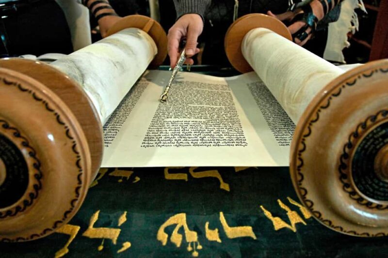 Jewish History Vancouver Oakridge Private Walking Tour - Key Points