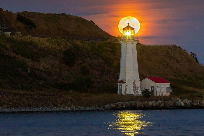 JFarwell Moonlight Yacht Cruise from Halifax Waterfront - What the Reviews Tell Us