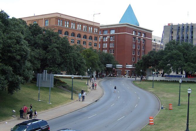 JFK Assassination Tour with Oswald's Rooming House - The Itinerary in Detail: What You Can Expect