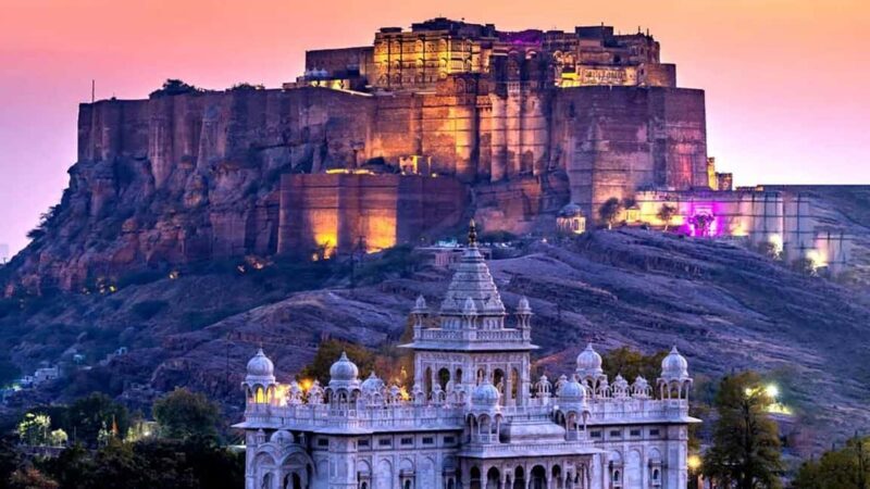 Jodhpur: Mehrangarh & Udaipur Lakeside 2-Day Tour with Lunch - Exploring Jodhpur: The Blue City and Mehrangarh Fort