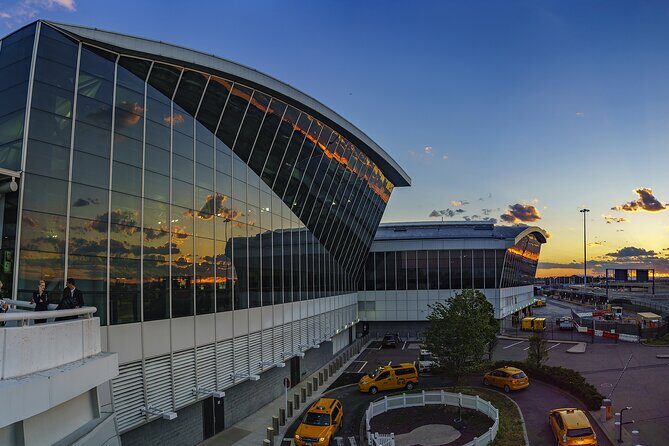 John F. Kennedy International Airport Arrival or Departure Taxi - The Journey: Comfort, Route, and Flexibility