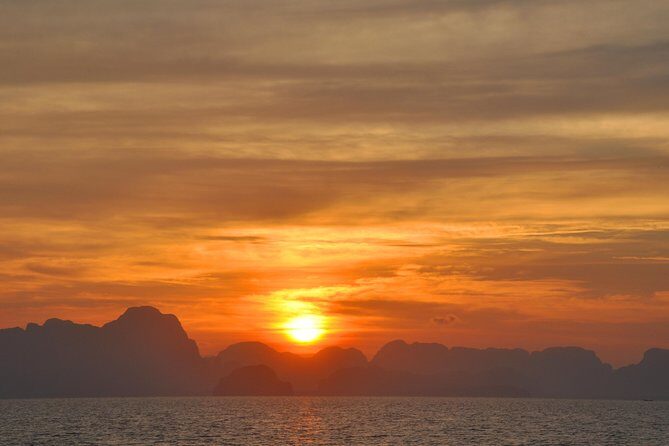 John Gray's Adventure Hong by Starlight in Phang Nga Bay - A Closer Look at the Hong by Starlight Adventure