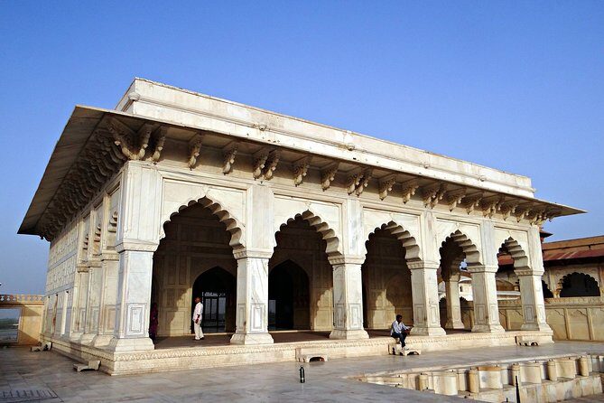 Journey to India's Heart: 7-Day Golden Triangle Escape - Day 1: Arrival and Delhi Introduction