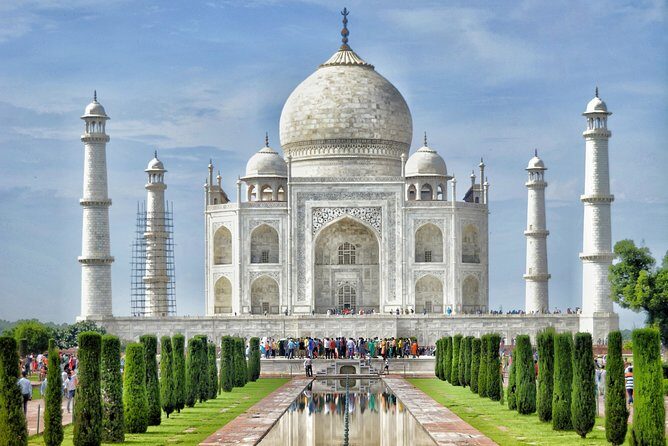 Journey to India's Heart: 7-Day Golden Triangle Escape - Day 3: Transit to Agra & Local Sights