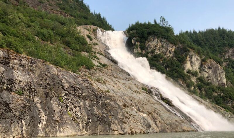 Juneau: Mendenhall Lake Canoe Tour - Connecting With the Environment