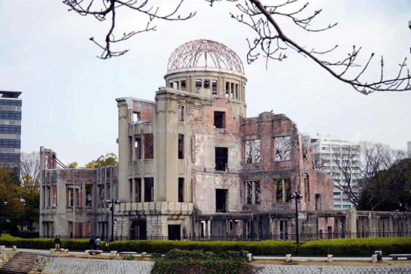 Kagoshima: Samurai Trail & Chiran Peace Museum Tour - Key Points