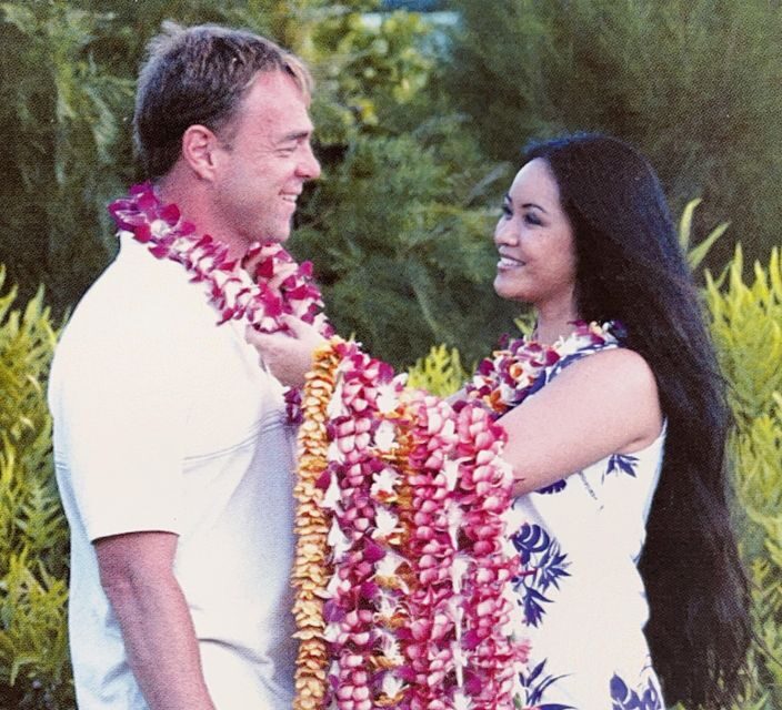 Kahului Airport: Maui Flower Lei Greeting Upon Arrival - Is It Worth the Price?