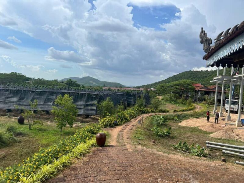 Kampot-Phnom Penh include Pepper farm Tour, Salt field, Lake - The Itinerary Breakdown