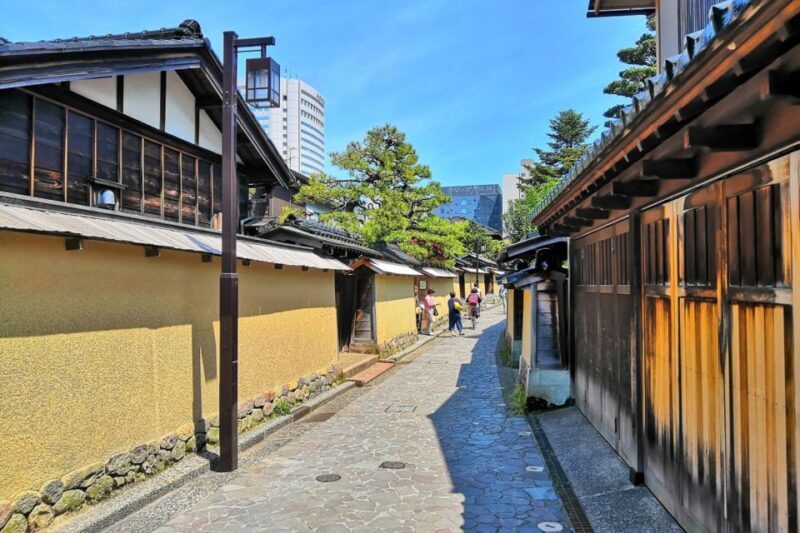 Kanazawa: Private Tour with Local Guide - Key Points