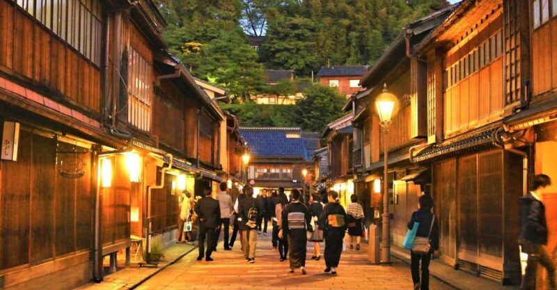 Kanazawa: Private Tour with Local Guide - Detailed Breakdown of the Experience