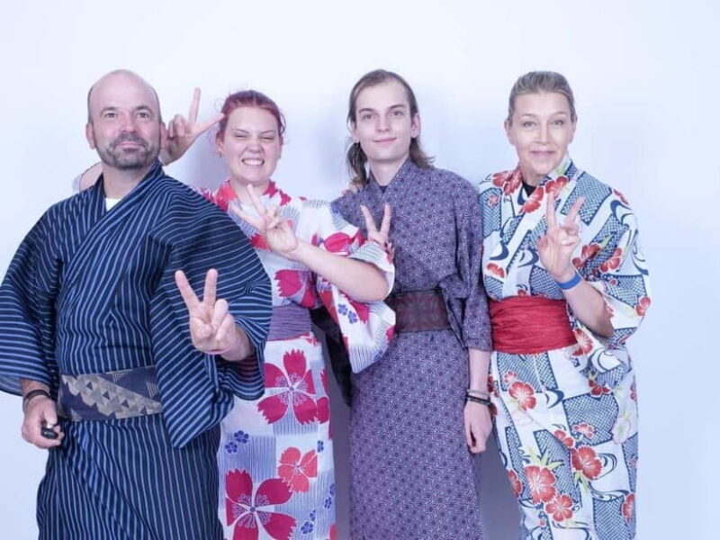 Kanazawa: Selfie Photo Experience with Rental Kimono - Color - A Detailed Look at the Selfie Photo Experience in Kanazawa