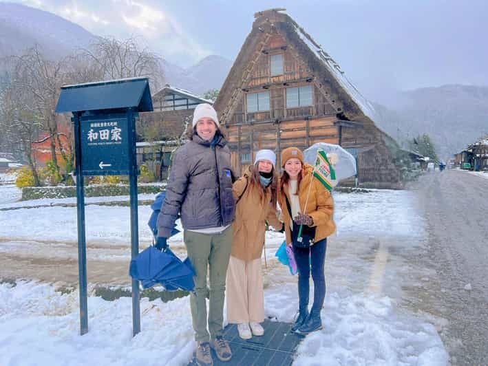 Kanazawa: World Heritage Shirakawa-go Guided Tour - Key Points