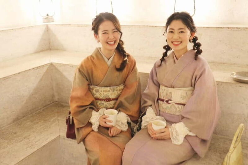 Kanazawa:Traditional Experience -kimono rent at wargo - FAQ