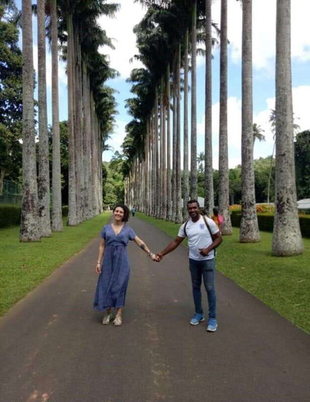 Kandy: Ambuluwawa Heights Tuk Tuk Tour with Guide - Unique Local Experiences