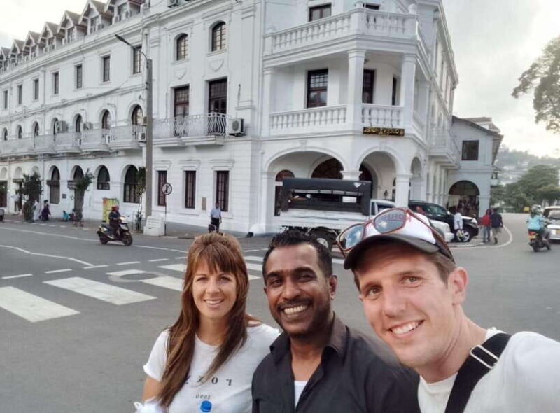 Kandy: Ambuluwawa Heights Tuk Tuk Tour with Guide - Authenticity and Reviews