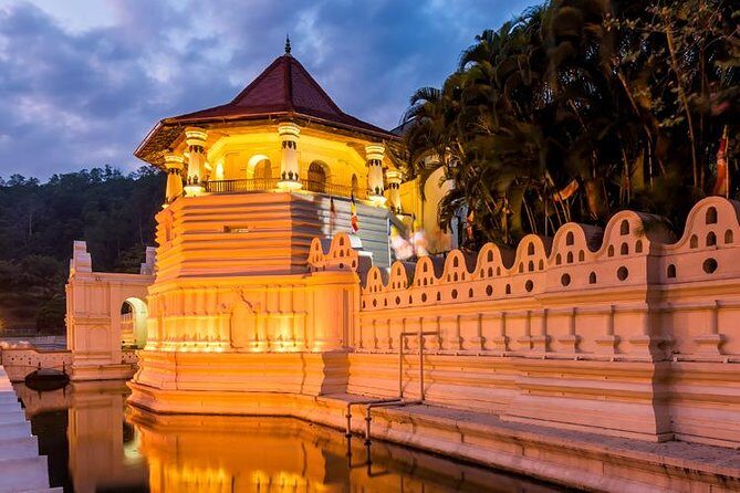 Kandy and Pinnawala Private Day Tour from Colombo - The Experience of a Lifetime, with a Local Touch