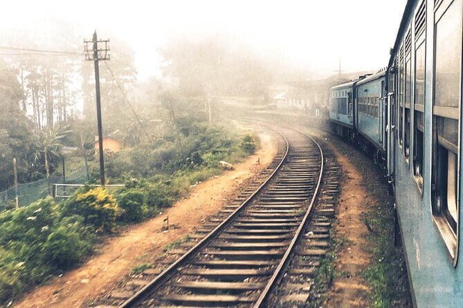 Kandy to Nanu Oya train ride on (Train No: 1005 "Podi Menike") - How to Book Tickets and What to Expect