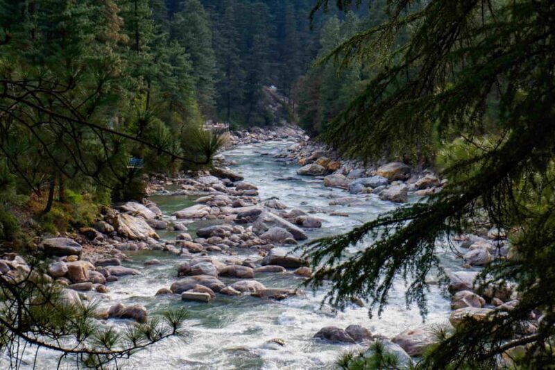 Kasol and Manikaran Full Day Sightseeing Tour From Manali - Transport and Group Size