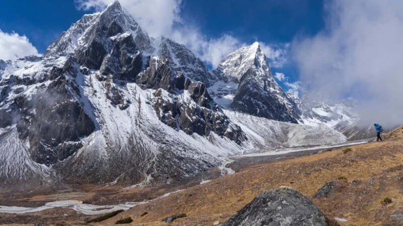 Kathmandu: 5-Day Everest Luxury Trek with Helicopter Ride - Authentic Experiences and Traveler Feedback