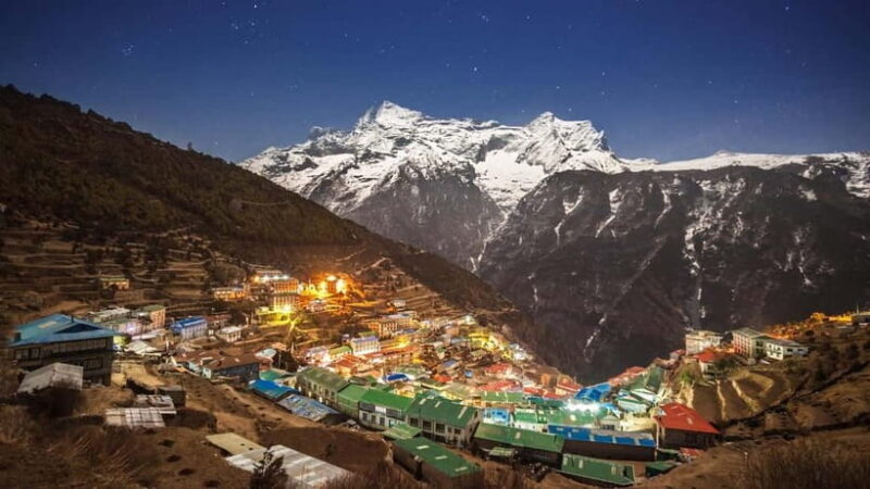 Kathmandu: 5-Day Everest Luxury Trek with Helicopter Ride - Who Should Consider This Tour?