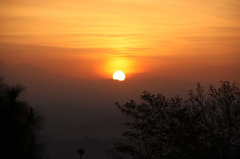 Kathmandu: Nagarkot Sunrise Tour with Day Hike - Key Points