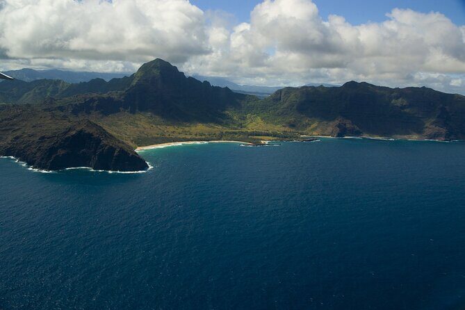 Kauai Airplane Tour: Na Pali Coast, Waterfalls & Window Seats - Who Would Love This?