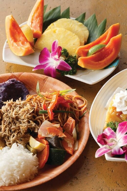 Kauai: Luau Kalamaku with Buffet Dinner & Show - The Setting and Additional Activities