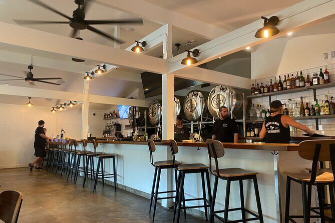 Kauai Luxury Farm to Bar Tour - Transportation and Group Size