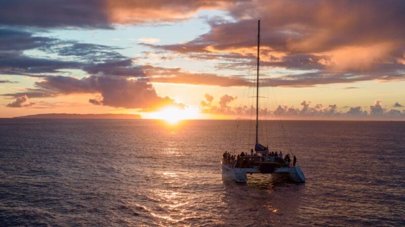 Kauai: Napali Coast Sunset Sailboat Tour with Dinner - Key Points