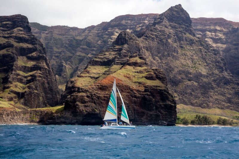 Kauai: Napali Coast Sunset Sailboat Tour with Dinner - Quality Food and Drink: More Than Just a Cruise