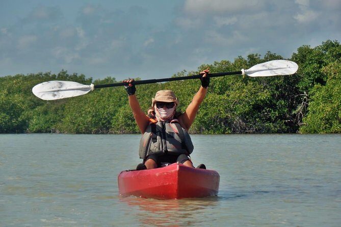 Kayak adventure through Laguna Nichupté in Cancun - Discovering the Magic of Laguna Nichupté