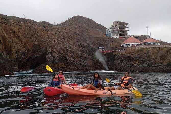 Kayak The Jacket and Flea market Private Tour - Exploring Ensenada’s Coastal Charm with Kayak & Market Tour