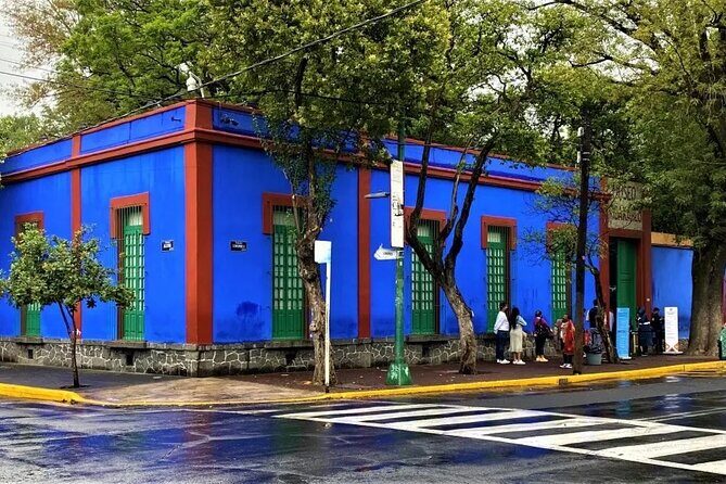 Kayaking adventure through the Xochimilco and Frida Kahlo Canals - Practical Details and Value