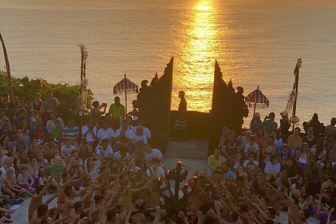 Kecak Fire Dance and Uluwatu Temple Private Half Day Tour - Stop 1: Padang Padang Beach