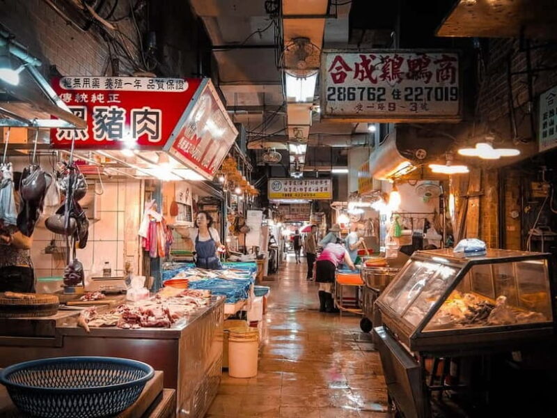 Keelung: Guided Walking Tour with Snacks and Drink - What Makes This Tour Stand Out?