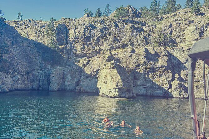 Kelowna Boat Hire Waves and Wines Boat Tour - Who is This Tour Best Suited For?