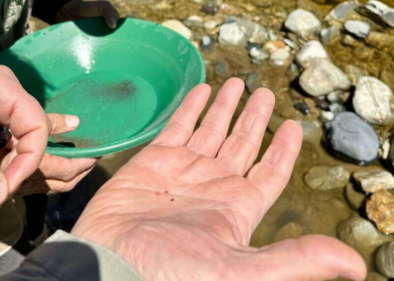 Kelowna E-Bike Gold Panning Expedition - Exploring the Kelowna E-Bike Gold Panning Expedition: A Detailed Review