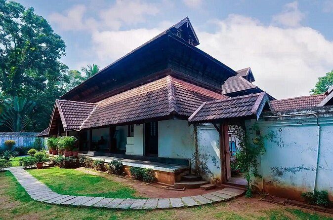 Kerala 6 Day Tour Munnar Thekkady Alleppey Kovalam Beaches - FAQs