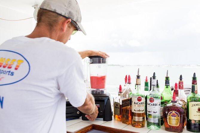 Key West Sunset Cruise: Dinner, Live Music & Drinks Included - Common Guest Feedback and Tips